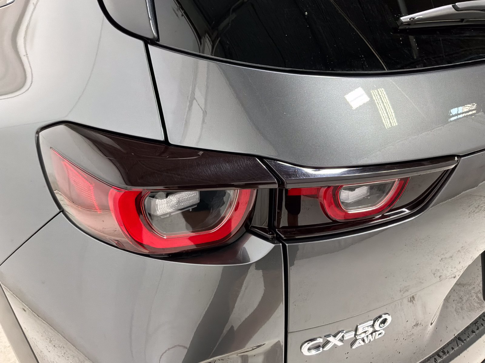 Used 2025 MAZDA CX-50 AWD 2.5 Hybrid w/ Premium Pkg image 27