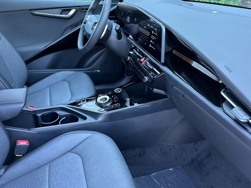 New 2026 Kia Niro Wave image 16
