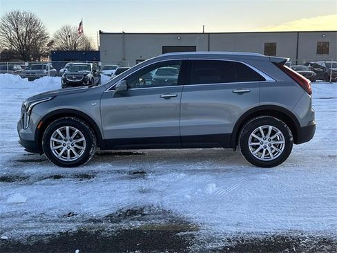 Certified 2023 Cadillac XT4 Luxury w/ Cold Weather Package image 10