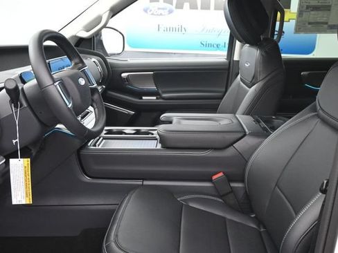 New 2027 Ford Expedition Max Platinum RWD image 11