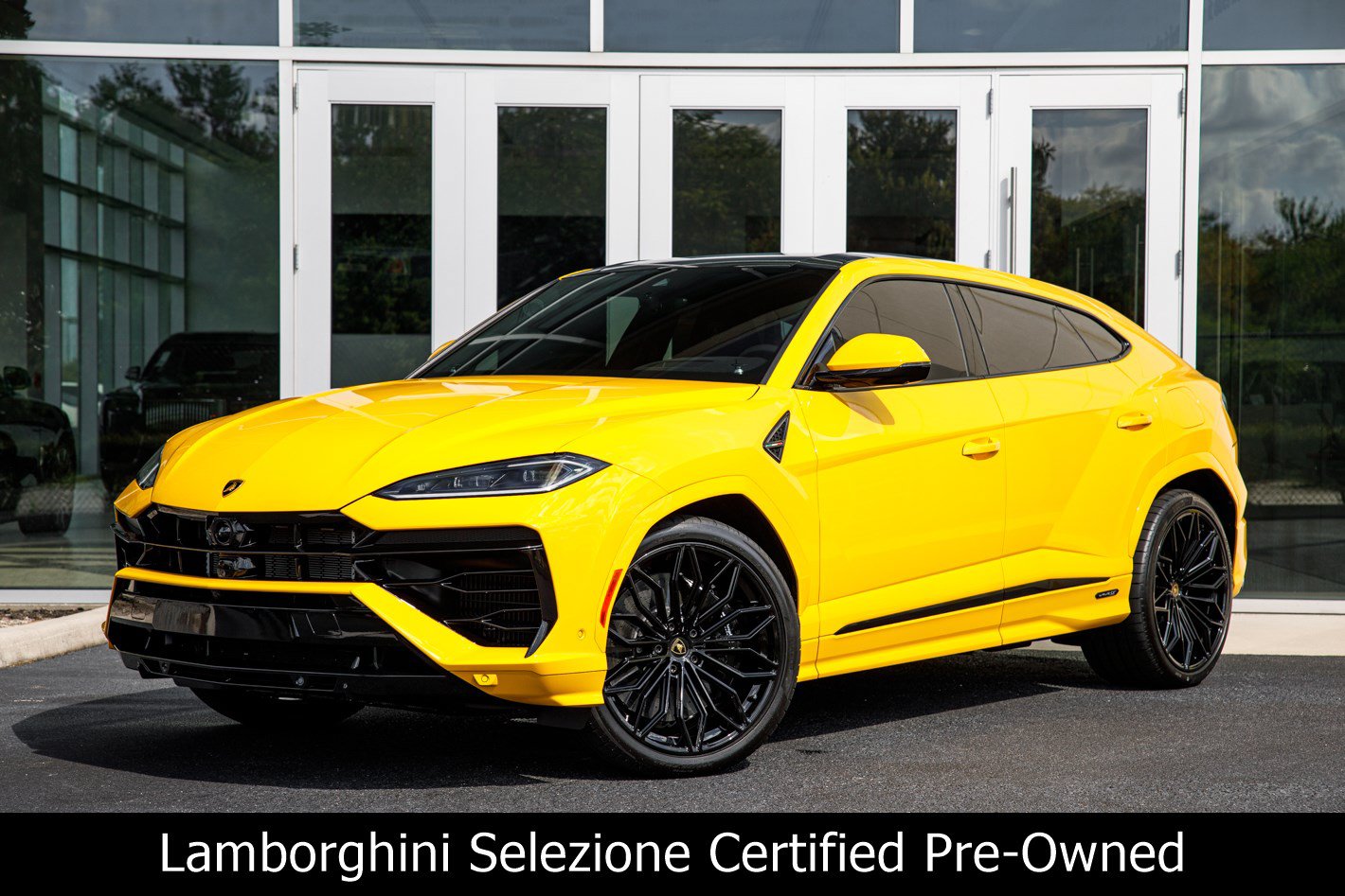 Used 2025 Lamborghini Urus S AWD/4WD image 1