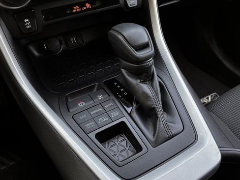 Used 2025 Toyota RAV4 LE image 23