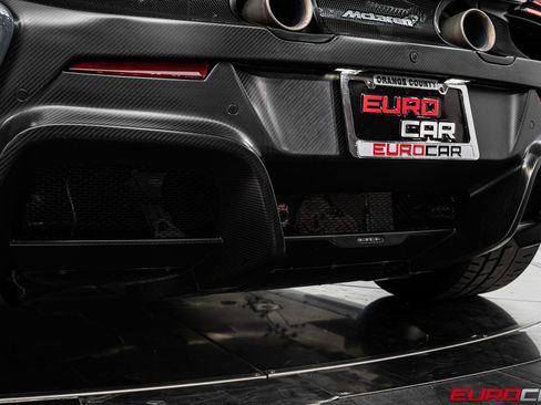 Used 2016 McLaren 675LT Spider RWD image 26