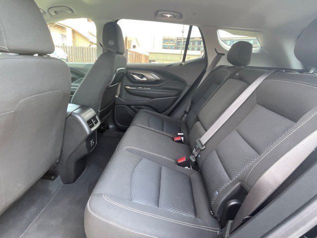 Used 2022 GMC Terrain SLE w/ Driver Convenience Package FWD image 30