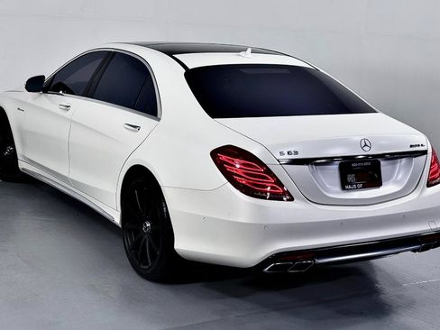 Used 2016 Mercedes-Benz S 63 AMG 4MATIC Sedan w/ Rear Seat Package image 12