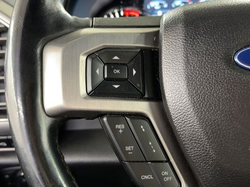 Used 2019 Ford F150 Platinum w/ Equipment Group 701A Luxury image 16