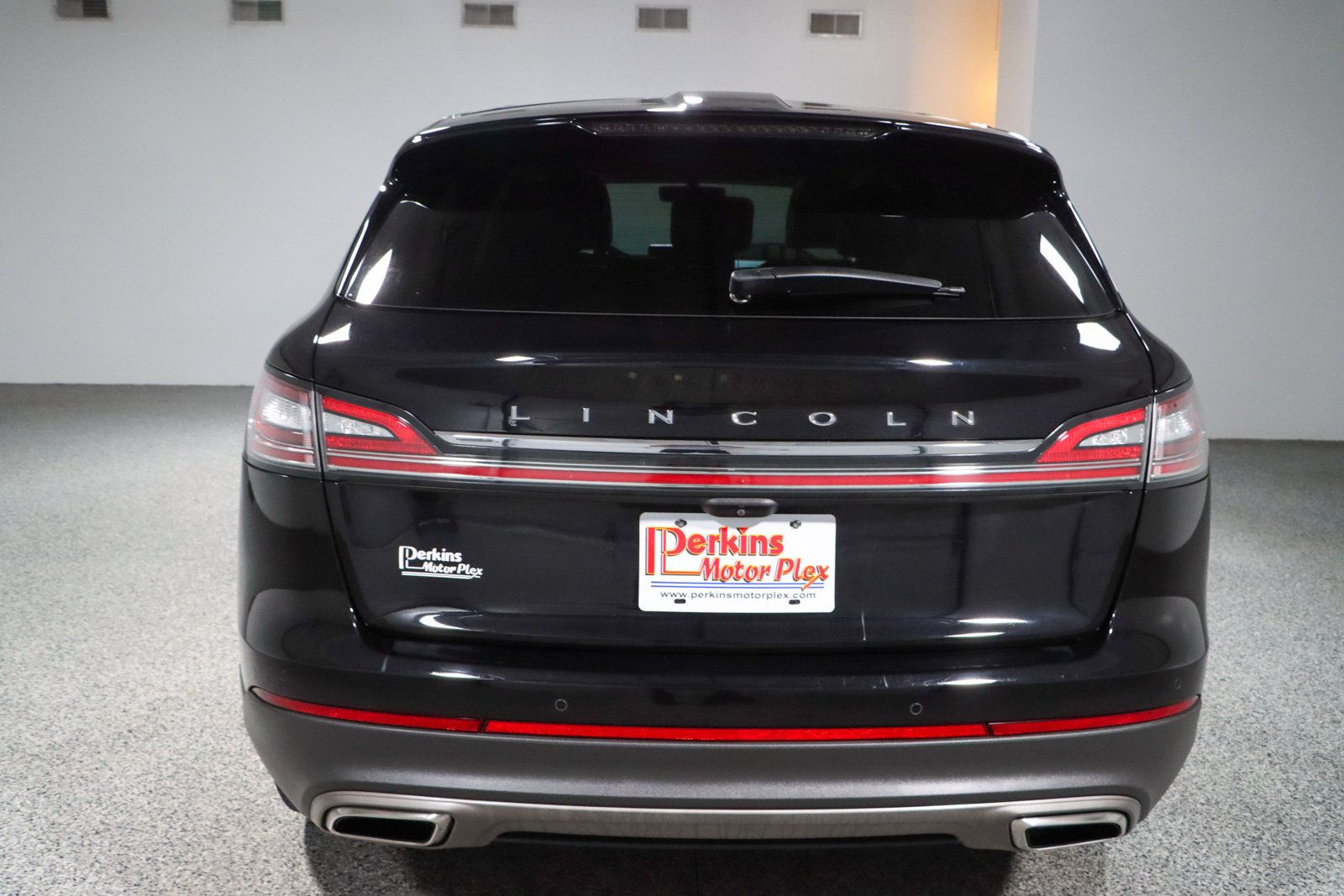 Used 2021 Lincoln Nautilus Reserve w/ Cargo Utility Package AWD/4WD image 8