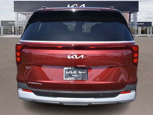 New 2026 Kia Carnival EX image 4