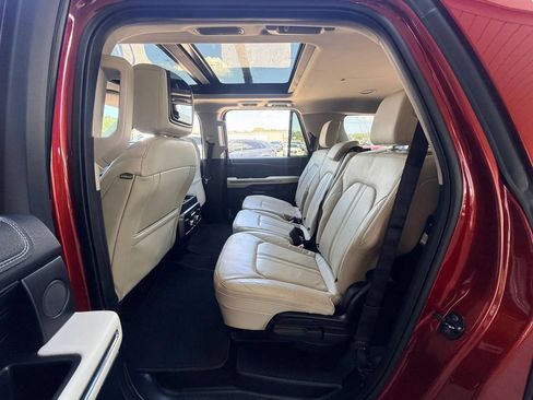 Used 2019 Ford Expedition Max Platinum AWD/4WD image 29