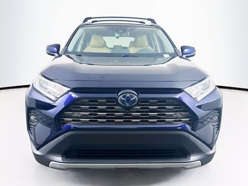 Used 2019 Toyota RAV4 Limited image 2