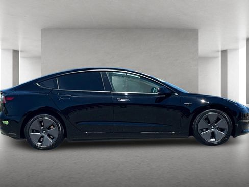 Used 2023 Tesla Model 3 Standard Range RWD image 3