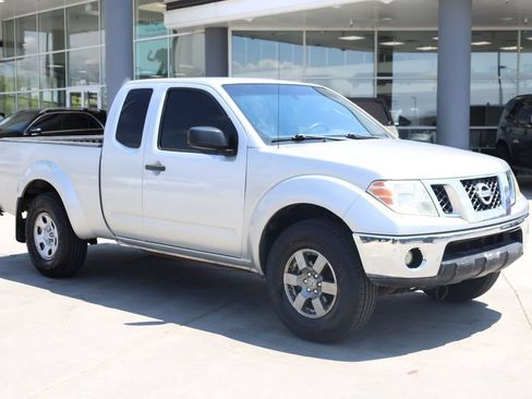 Used 2009 Nissan Frontier SE w/ Power Pkg RWD image 8