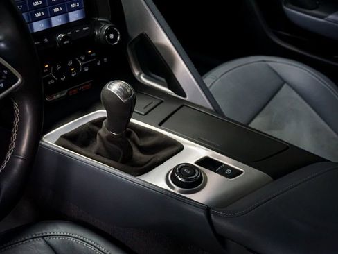 Used 2016 Chevrolet Corvette Z06 w/ 2LZ Preferred Equipment Group image 17