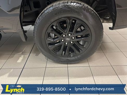 Used 2025 Ford F150 Lariat AWD/4WD image 29