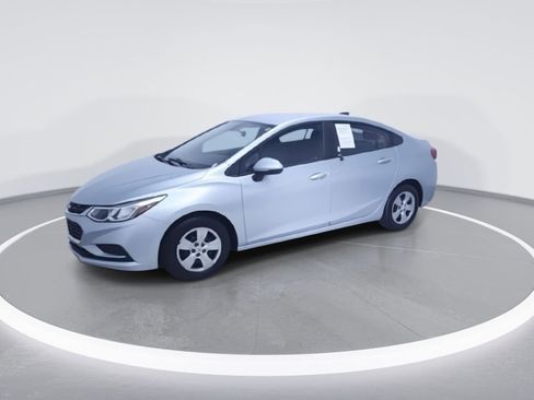 Used 2017 Chevrolet Cruze LS image 5