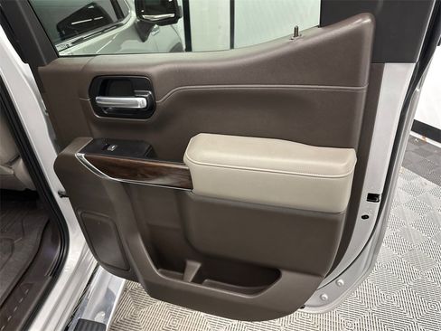 Used 2019 GMC Sierra 1500 SLT image 18