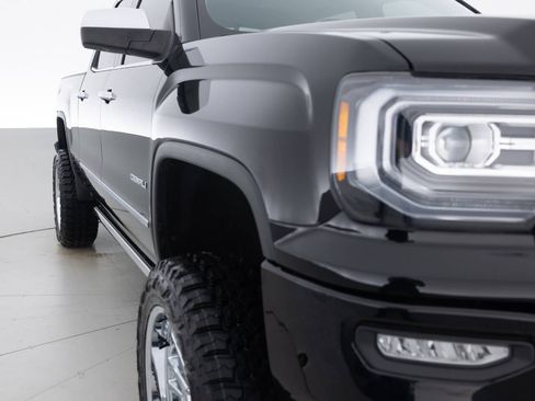 Used 2017 GMC Sierra 1500 Denali w/ Denali Ultimate Package image 11