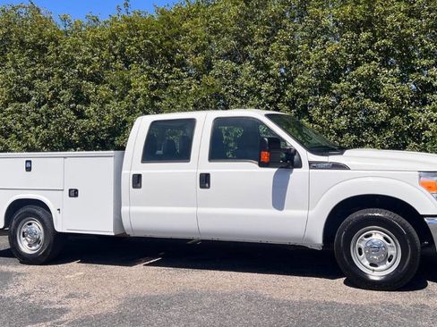 Used 2016 Ford F250 XL w/ Power Equipment Group RWD image 9