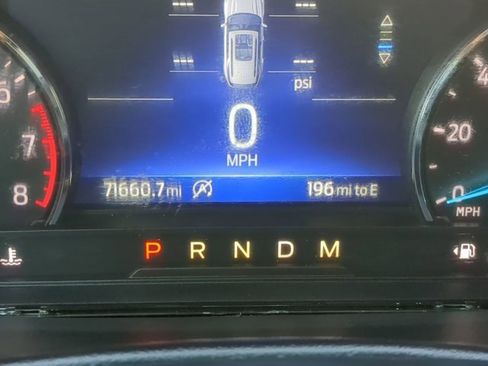 Used 2020 Ford Explorer XLT image 25