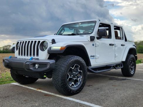 Used 2021 Jeep Wrangler Unlimited Rubicon 4xe w/ Cold Weather Group AWD/4WD image 22