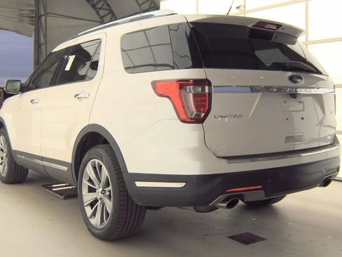 Used 2018 Ford Explorer Limited w/ Equipment Group 301A AWD/4WD image 4