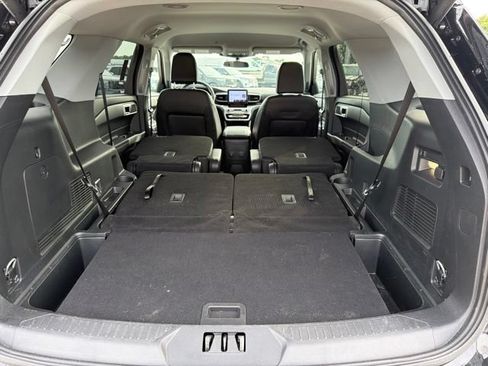 Used 2024 Ford Explorer XLT w/ Equipment Group 202A AWD/4WD image 21