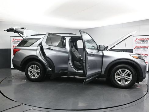 Used 2024 Ford Explorer XLT w/ Equipment Group 202A AWD/4WD image 38