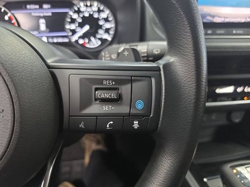Used 2024 Nissan Rogue SV FWD image 26