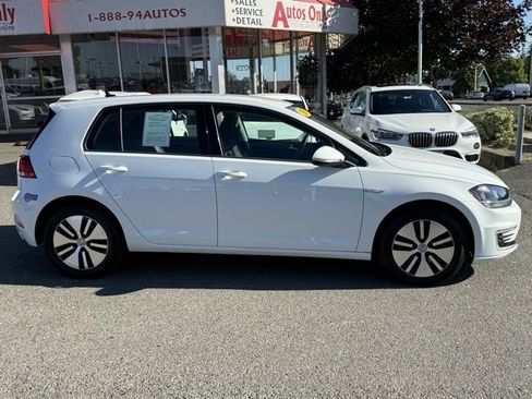 Used 2019 Volkswagen e-Golf SE w/ Driver Assistance Package image 4