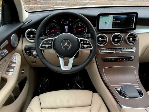 Used 2020 Mercedes-Benz GLC 300 4MATIC image 6