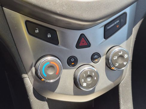 Used 2015 Chevrolet Sonic LT FWD image 22