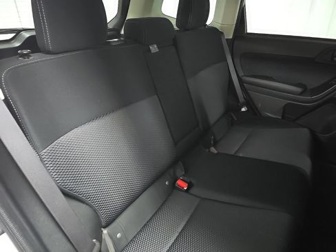 Used 2018 Subaru Forester 2.5i Premium w/ All-Weather Package AWD/4WD image 17