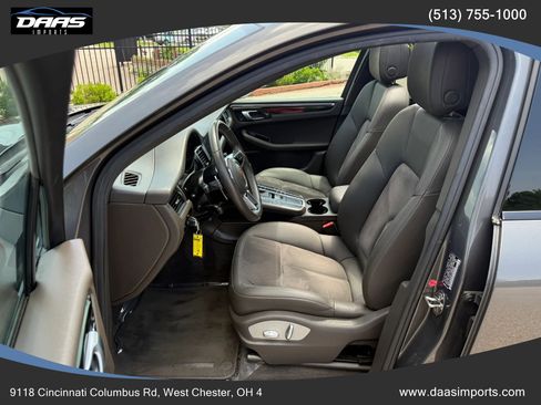 Used 2018 Porsche Macan AWD/4WD image 9