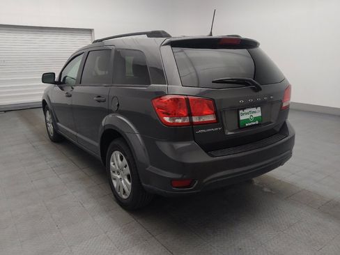 Used 2019 Dodge Journey SE FWD image 5