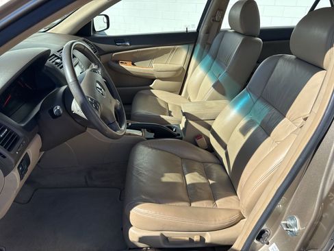 Used 2004 Honda Accord EX image 18