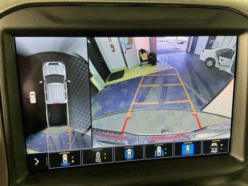 Used 2022 GMC Sierra 3500 Denali w/ Denali Ultimate Package image 15