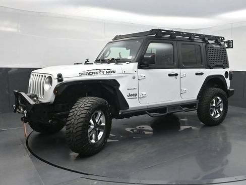 Used 2018 Jeep Wrangler Unlimited Sahara AWD/4WD image 5