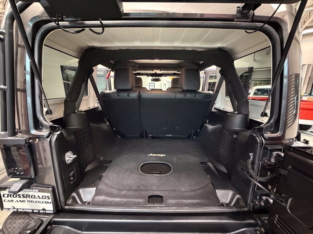 Used 2016 Jeep Wrangler Unlimited Rubicon w/ Connectivity Group AWD/4WD image 51