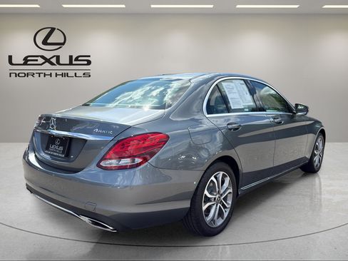 Used 2018 Mercedes-Benz C 300 4MATIC Sedan image 6