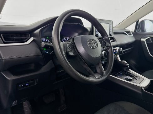 Used 2022 Toyota RAV4 LE AWD/4WD image 21