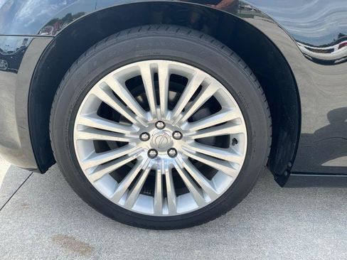 Used 2012 Chrysler 300 Limited w/ Luxury Group RWD image 17