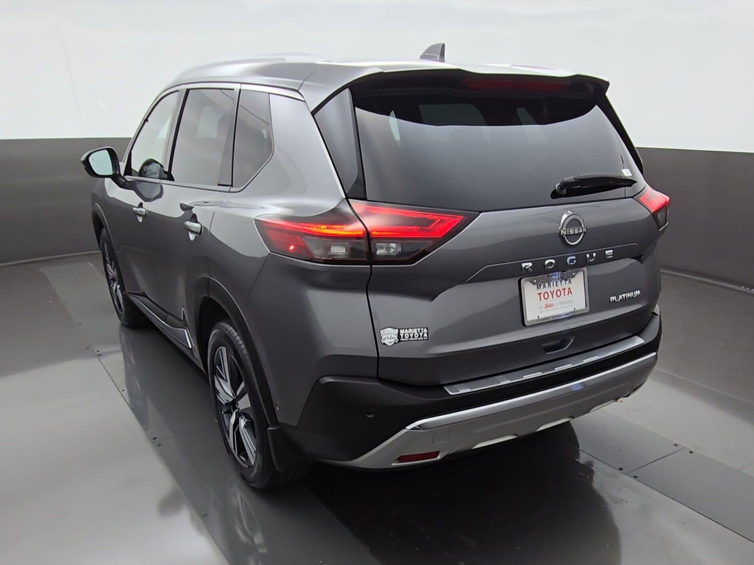 Used 2023 Nissan Rogue Platinum w/ Platinum Premium Package FWD image 8