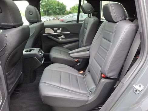Used 2026 Mercedes-Benz GLS 450 4MATIC image 8
