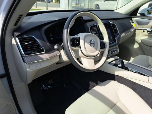 New 2025 Volvo XC90 T8 Plus w/ Protection Package Premier image 5