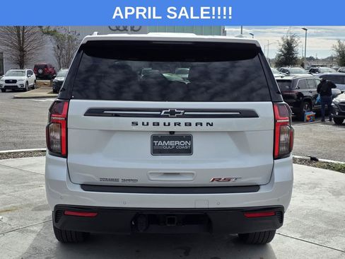 Used 2024 Chevrolet Suburban RST image 3
