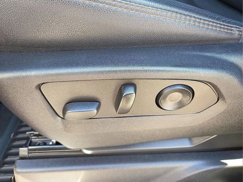 Certified 2022 GMC Sierra 1500 AT4 w/ AT4 Premium Package image 14