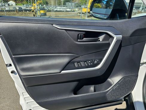 Certified 2025 Toyota RAV4 LE image 20
