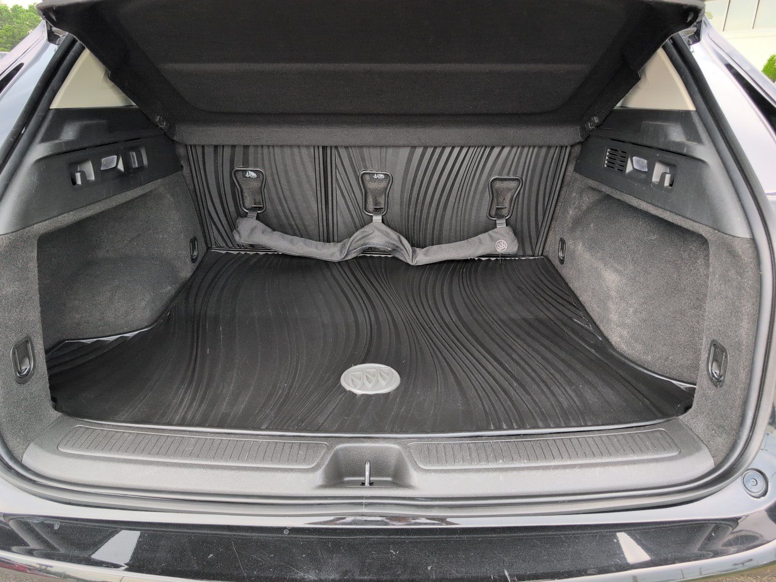 Used 2023 Buick Envision Avenir AWD/4WD image 6
