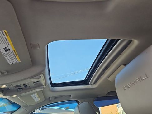 Used 2019 GMC Yukon XL Denali w/ Denali Ultimate Package AWD/4WD image 16