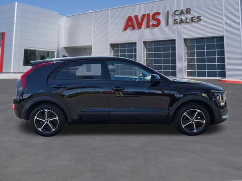 Used 2025 Kia Niro LX FWD image 5
